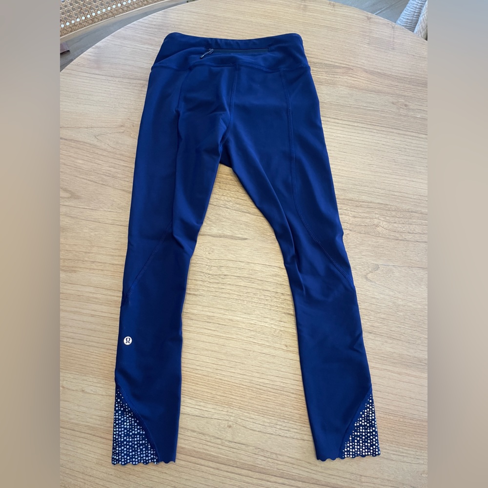 Lululemon leggings- Tight Stuff crop